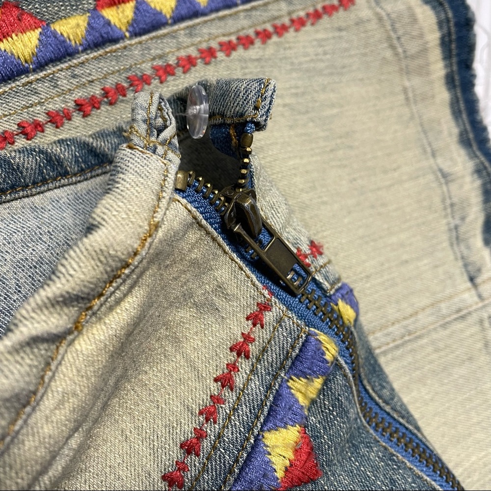 Signature8 Aztec embroidery denim skirt - Picture 6 of 10